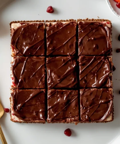 No-Bake Chocolate Strawberry Cheesecake Bars
