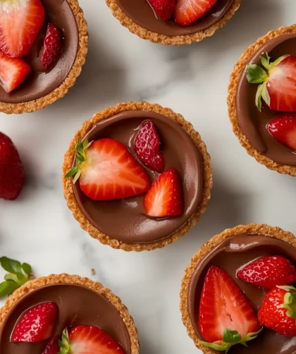 No-Bake Chocolate Strawberry Cheesecake Cups